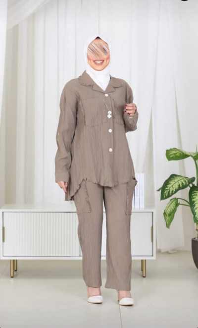 Alternative view of بدلة نسائي