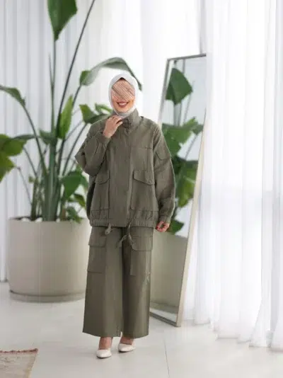 بدلة نسائي لنن