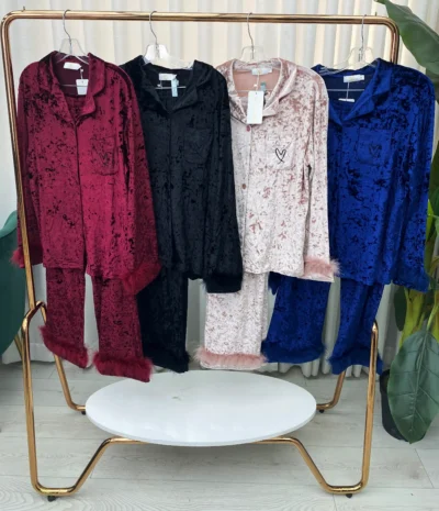 بجامة نسائي مخمل زرار كم