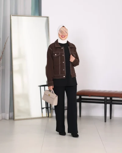 جاكيت نسائي قصير