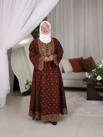 فستان نسائي مطرز