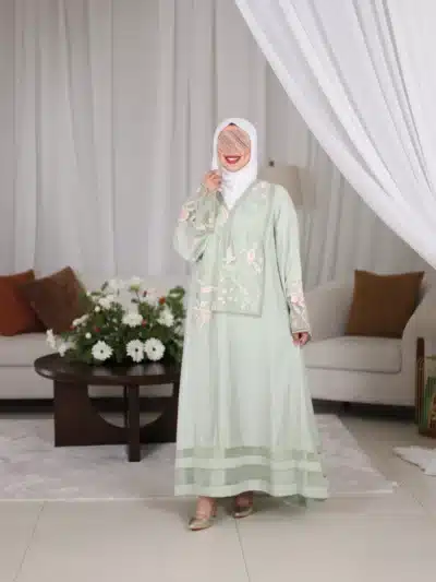 فستان نسائي مطرز