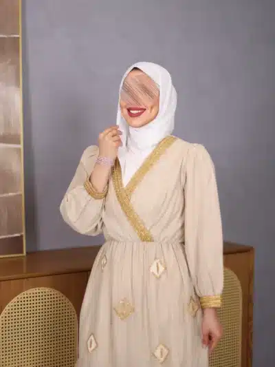 فستان نسائي مطرز